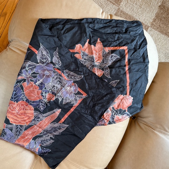 Accessories - Vintage Silk Scarf